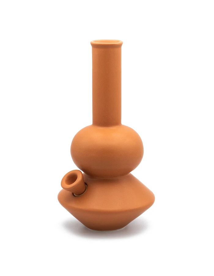 Summerland - The Land Yacht Bong : Assorted Colors