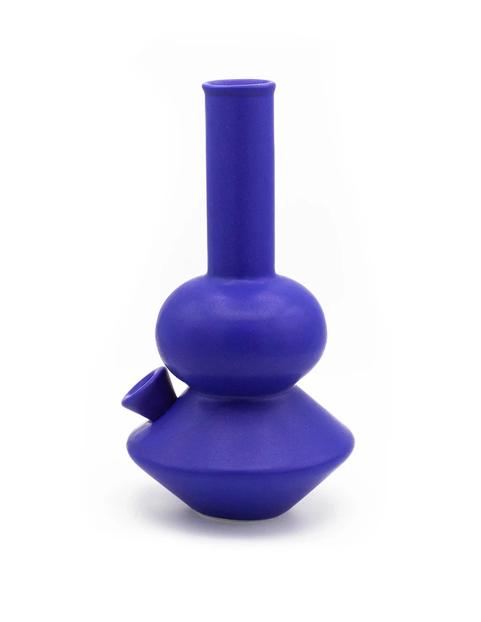Summerland - The Land Yacht Bong : Assorted Colors